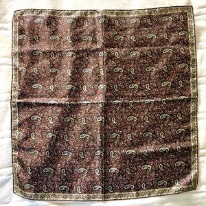 EUC SAKS FIFTH AVE POCKET SQUARE TAG REMOVED. PAISLEY